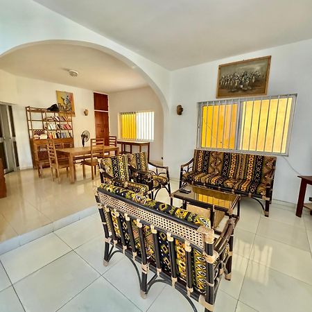 Guesthouse Cocotiers Cotonou Exterior foto