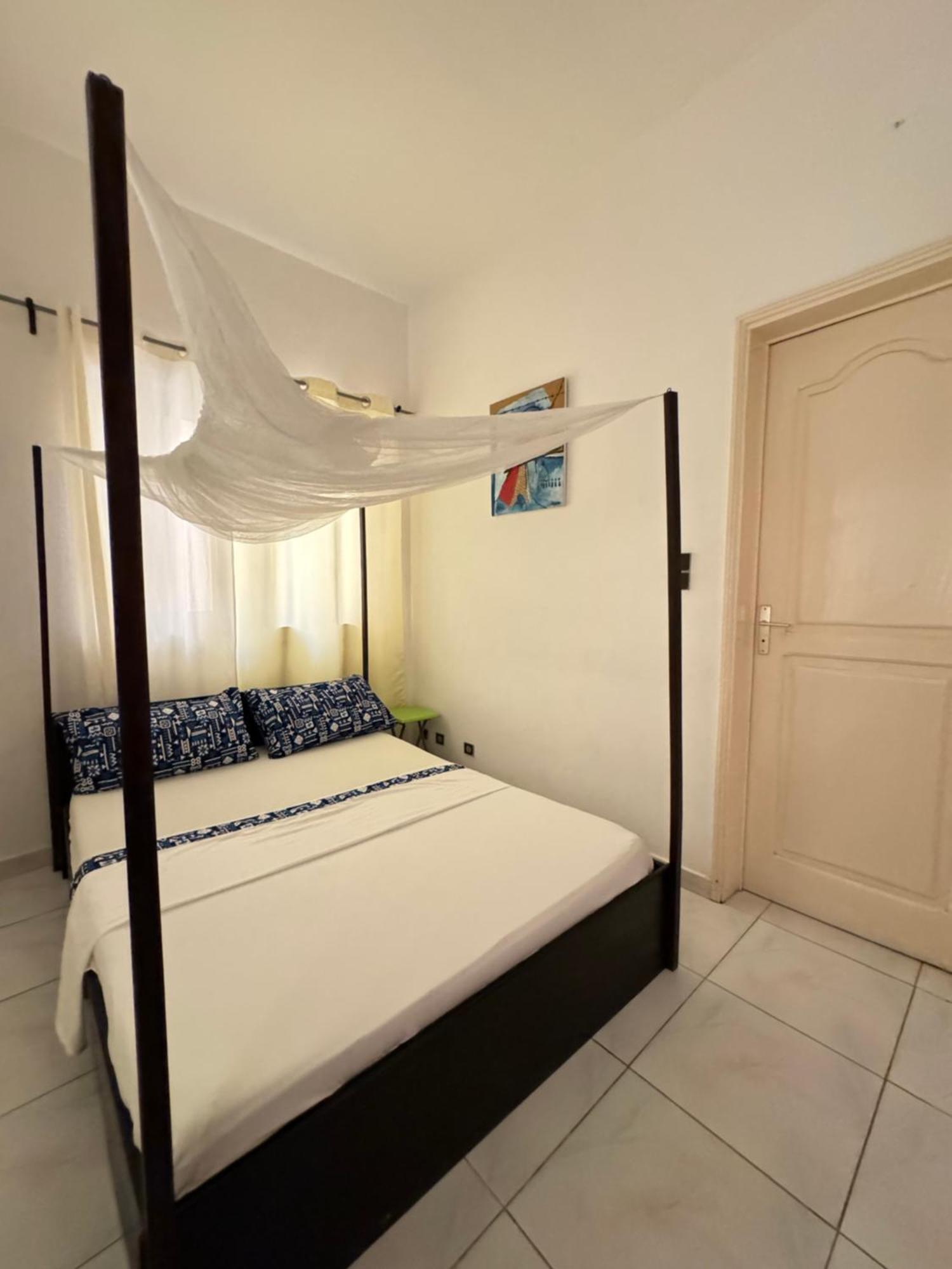Guesthouse Cocotiers Cotonou Exterior foto